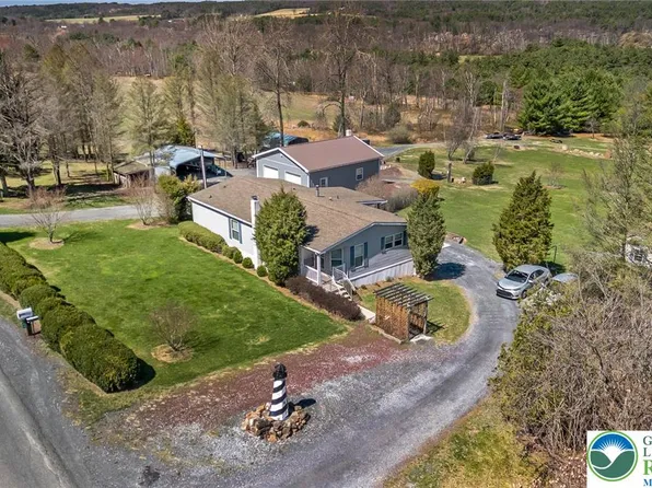 530 W Sunset Rd E, Lehighton, PA 18235