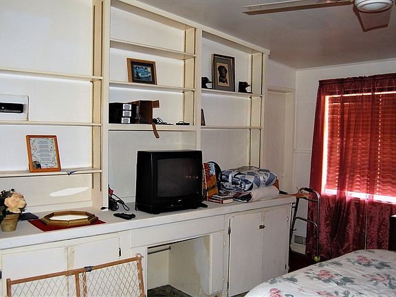 5th image of 1200 E 14th St
