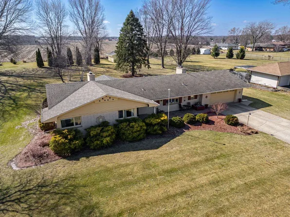 7681 Mill Rd, Rockford, IL 61108