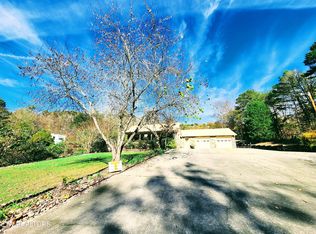 1467 Webster Rd, Harriman, TN 37748