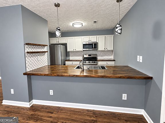 4th image of 163 Woodwind Way