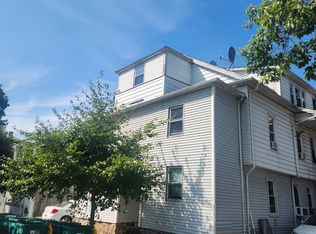 122-126 William St #122-126, Springfield, MA 01105