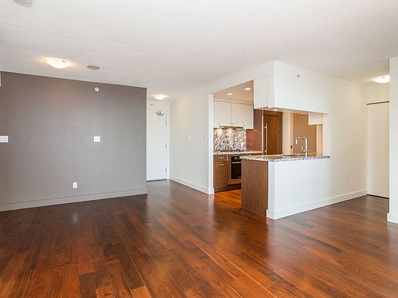 4th image of 1408 Strathmore Mews #1901