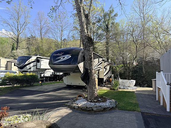 3rd image of 4229 E Pkwy #251-lot 251