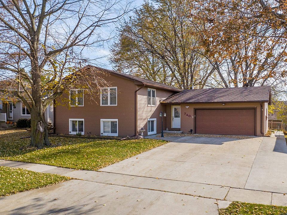 740 Wildwood Rd, Waterloo, IA 50702 Zillow