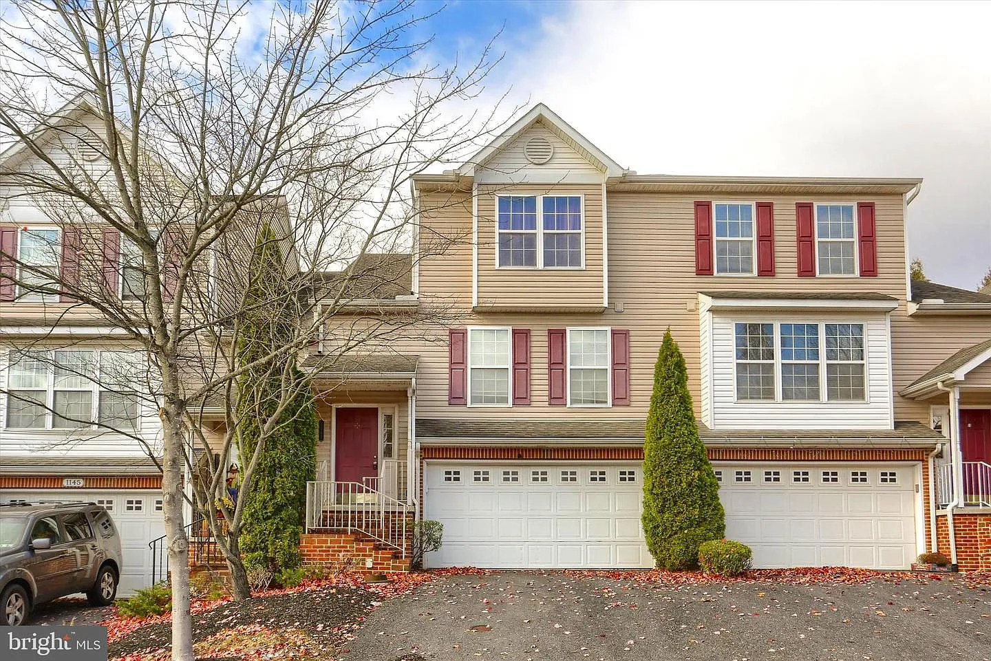 1147 Cross Creek Dr photo 1