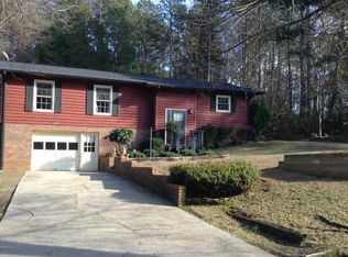221 Briarcliff Rd, Central, SC 29630