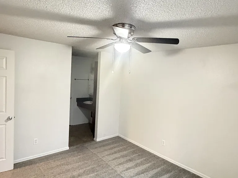 Greenfield Apartments — Photo 18