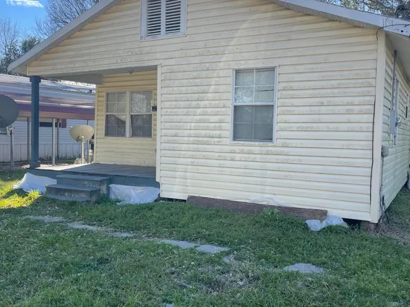 135 Longfellow St, Saint Martinville, LA 70582