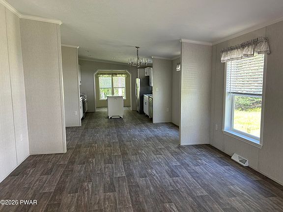 4th image of 113 Rustic Rd