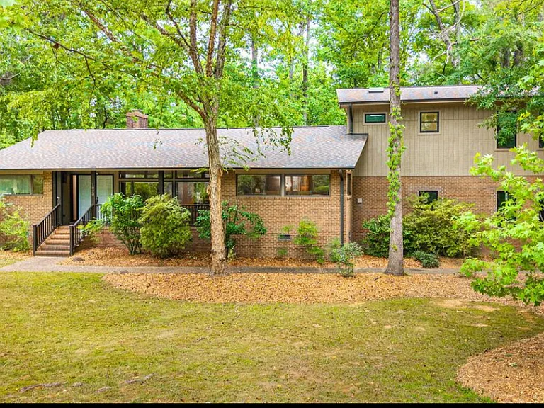 1020 Burning Tree Dr — Photo 1