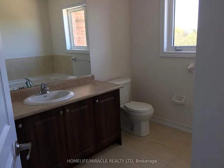 82 Aspen Hills Rd — Photo 10