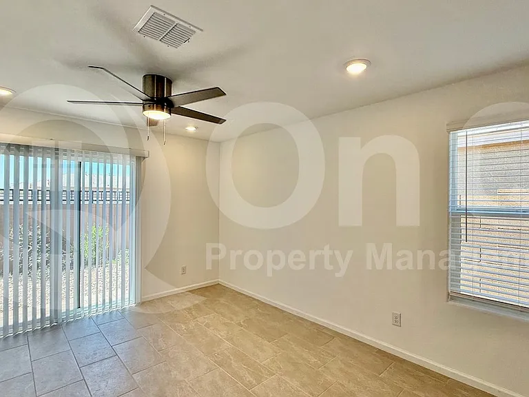 17408 N Del Mar Ave — Photo 4