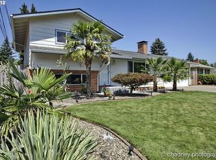 18433 SE Clinton St, Gresham, OR 97030