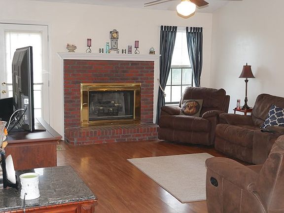 2nd image of 508 Fair Oaks Cir