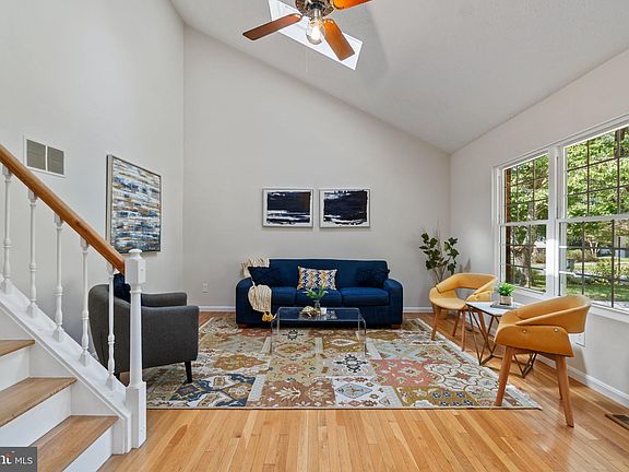 4th image of 503 Duvall Ln
