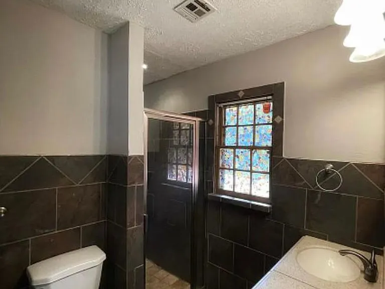 239 Marian Dr — Photo 7
