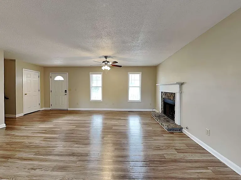 110 Auburn Park — Photo 9
