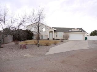479 W Golfwood Plz, Pueblo West, CO 81007