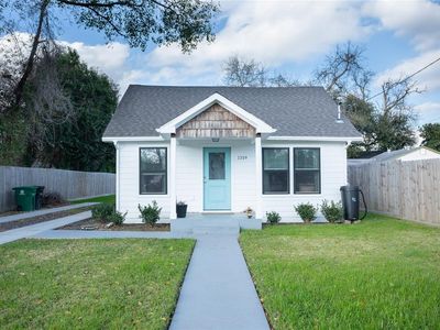 1319 Fairbanks St, Houston, TX, 77009