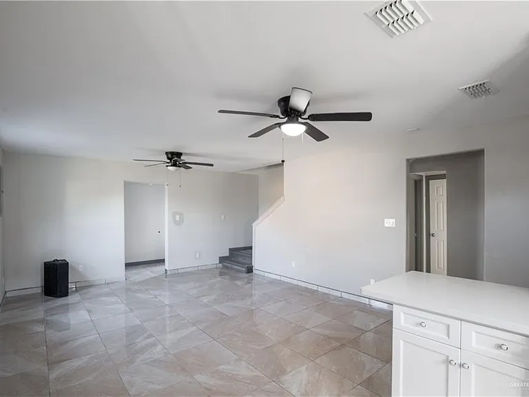 6612 S Olivarez St — Photo 4