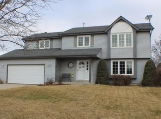4106 W McGinnis Dr, Franklin, WI 53132