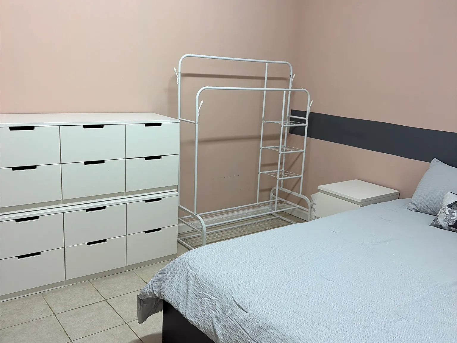 2 bed, 1000 sqft, $2,200 — Photo 3
