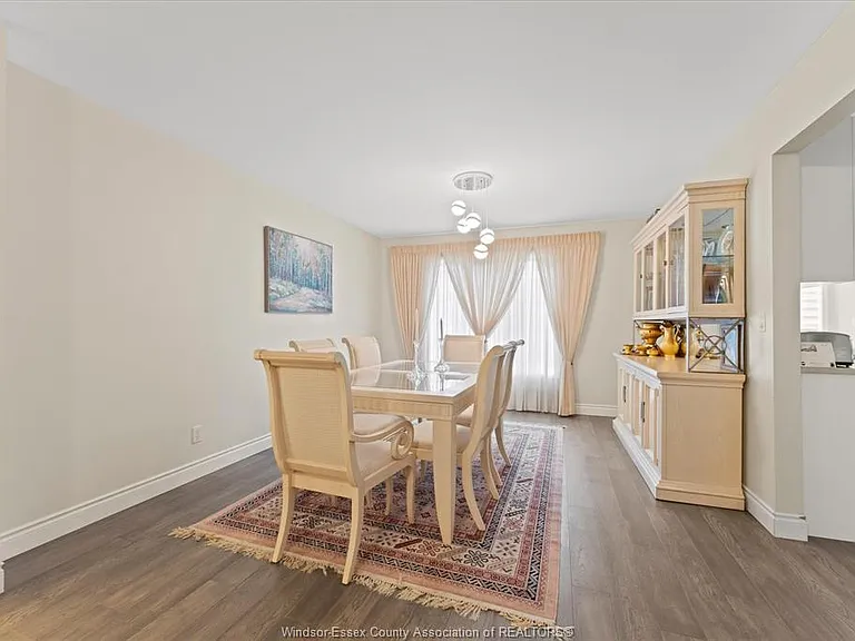 5740 Wayne St — Photo 15
