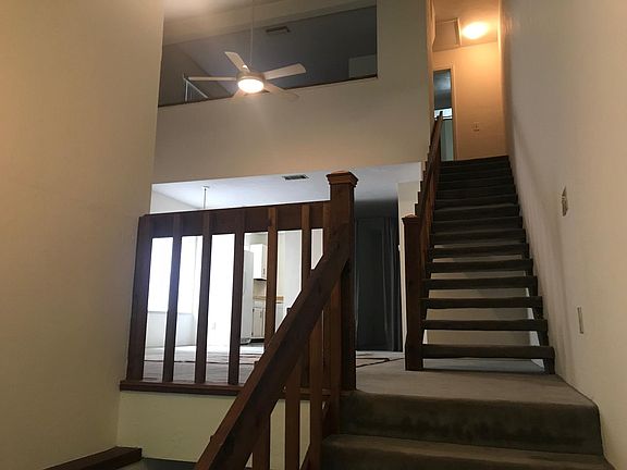 2nd image of 528 NE 4th Ave APT C