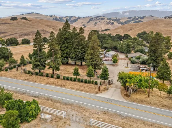 12500 New Ave, San Martin, CA 95046