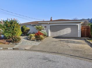 1027 N Rosita Ct, Pacifica, CA 94044