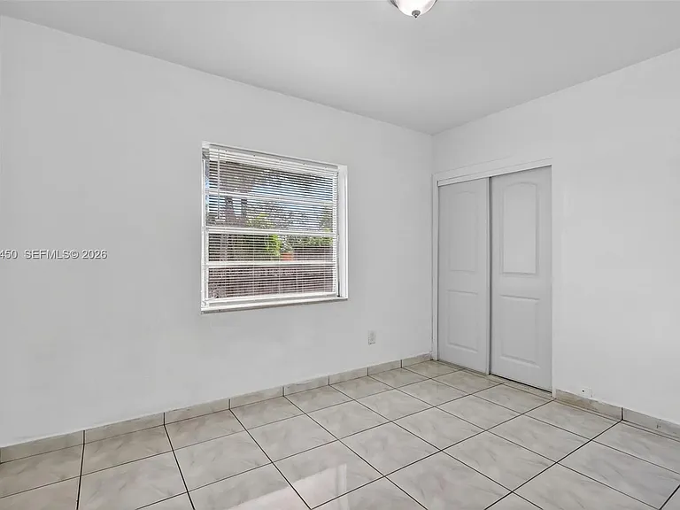 1498 NE 180th St — Photo 19