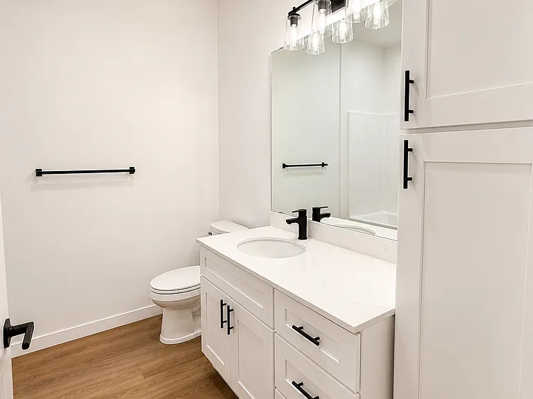 The Gibson Apartment Homes — Photo 16