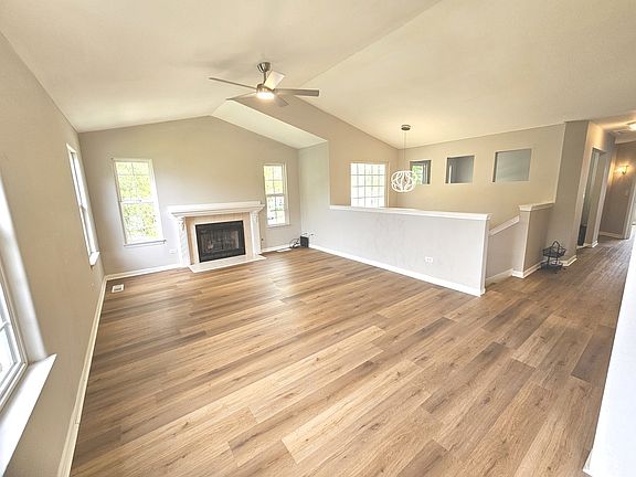 3rd image of 2201 Graystone Dr