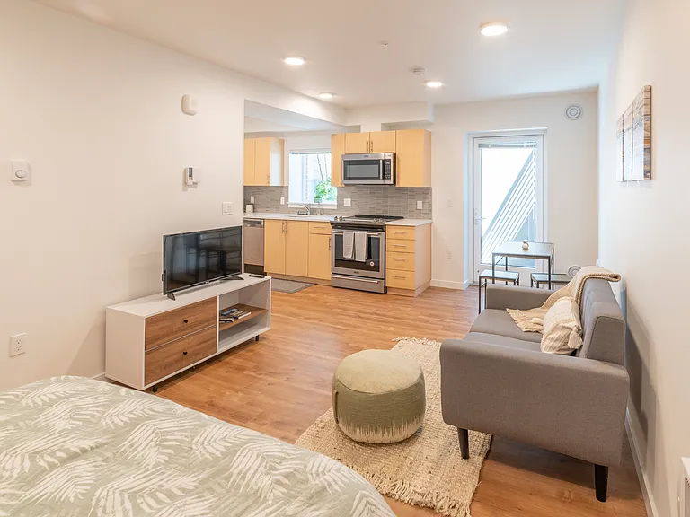 750 11th Ave E #207 — Photo 7