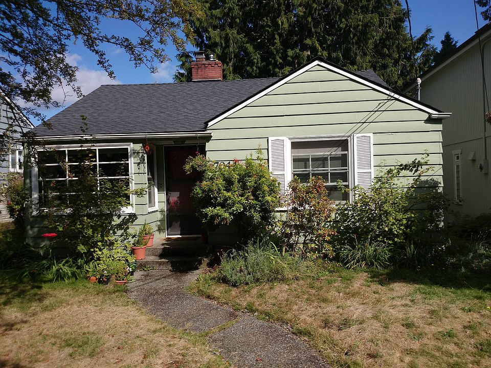 2nd image of 7044 33rd Ave NE