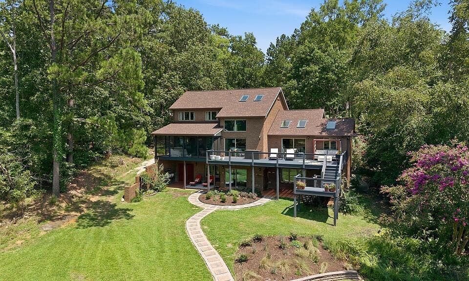1st image of 127 Watersedge Rd