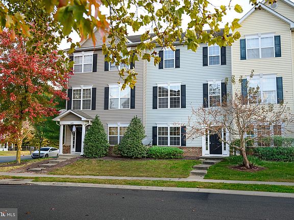 2nd image of 1626 Blue Heron Dr