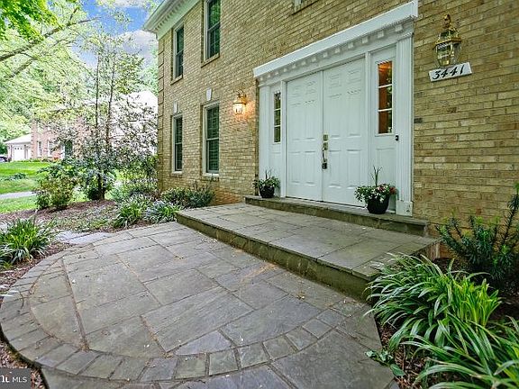 3rd image of 3441 Valewood Dr