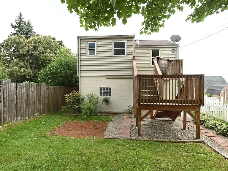 742 Lemington St — Photo 22