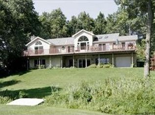 16366 Watersedge Dr, Vicksburg, MI 49097