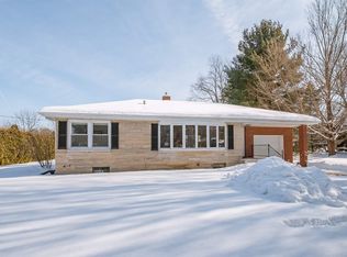 52166 Fir Rd, Granger, IN 46530