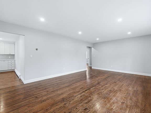 3rd image of 75 Colgate Ave #1