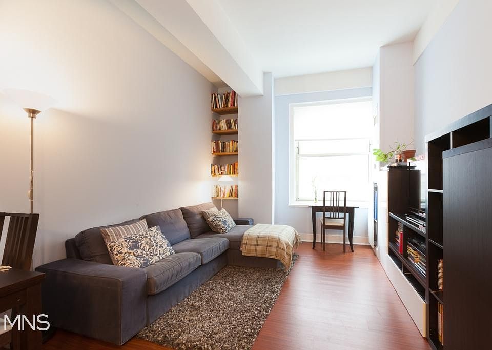 1st image of 88 Greenwich St APT 517