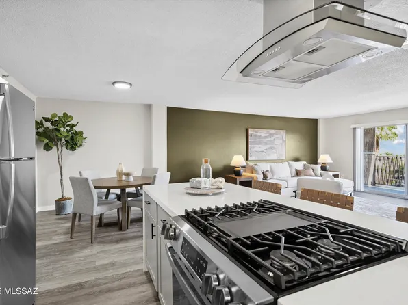 425 W Paseo Redondo APT 2D, Tucson, AZ 85701