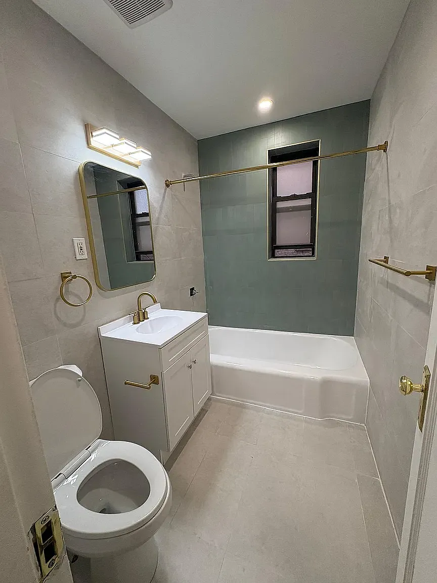 1532 Ocean Ave — Photo 4
