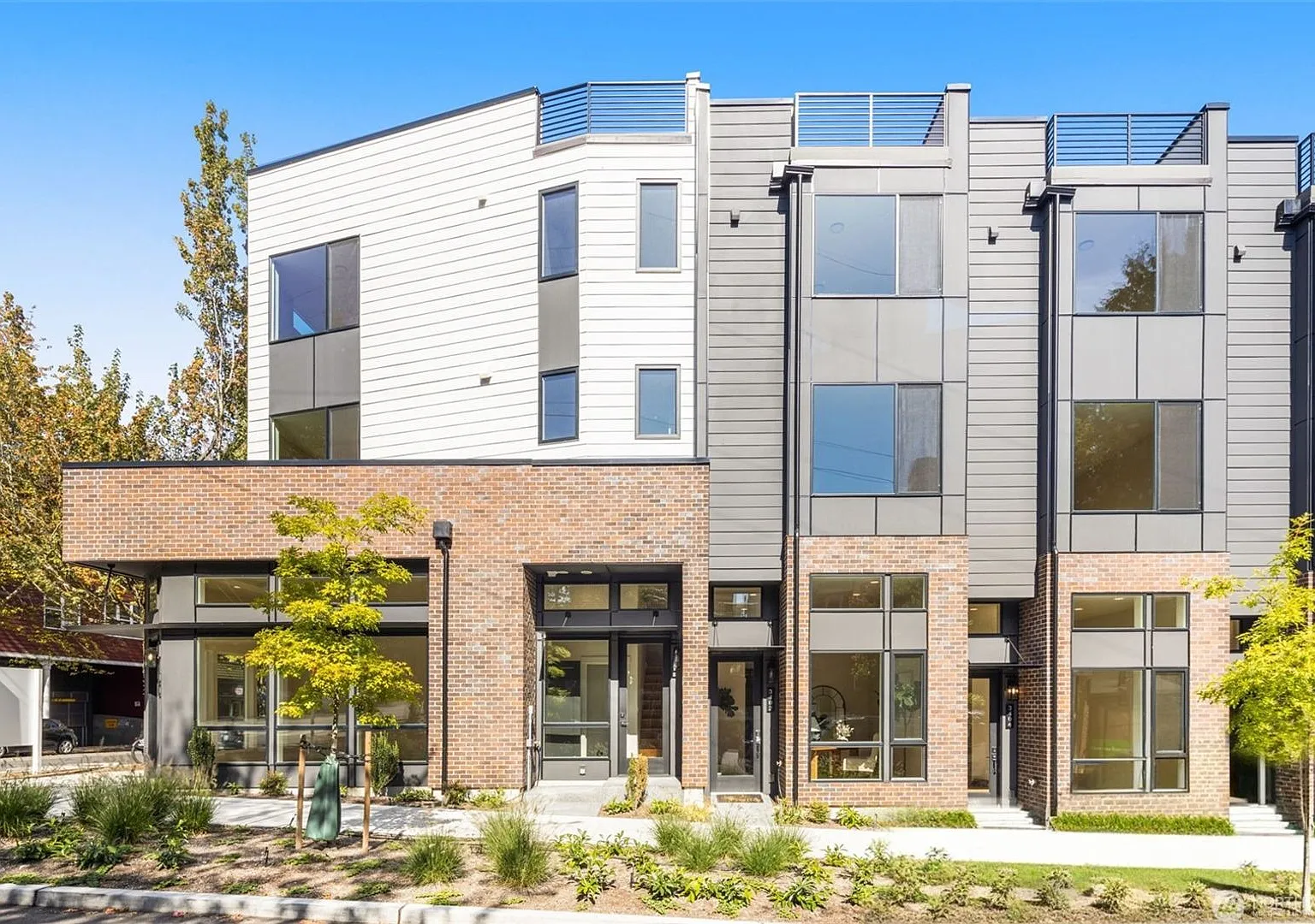 Brand new live/work unit in heart of Madrona — Photo 1
