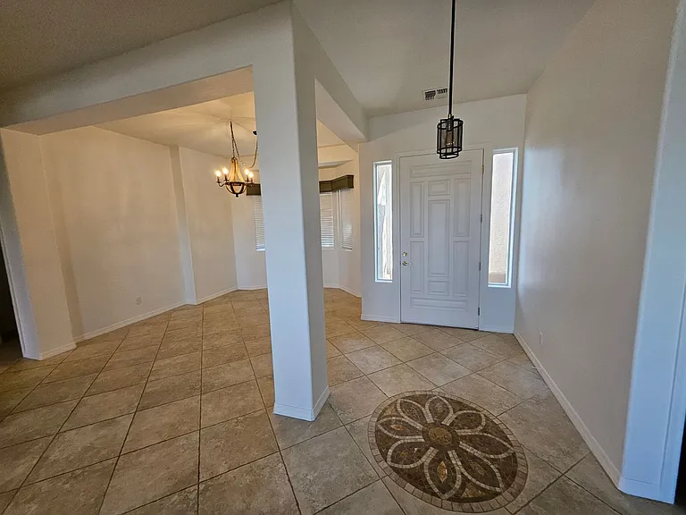 2694 Sanctuary Dr — Photo 9