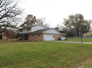 6581 Squire Ln, Loves Park, IL 61111