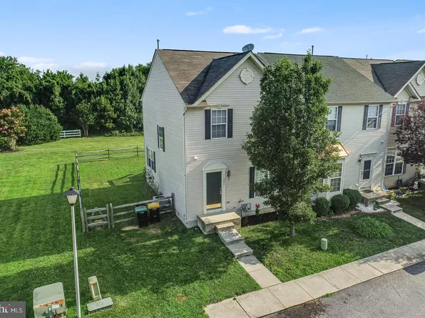 402 Sequoia Dr, Smyrna, DE 19977